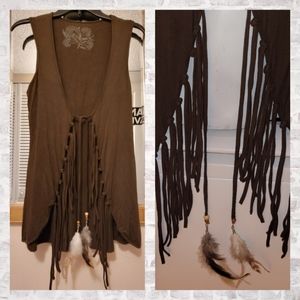 American Rag🪶 Brown Fringe Boho Vest Top Hippie Vibes with Feathers Small NWOT